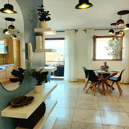 Apartment Livia Slatine Esterno foto