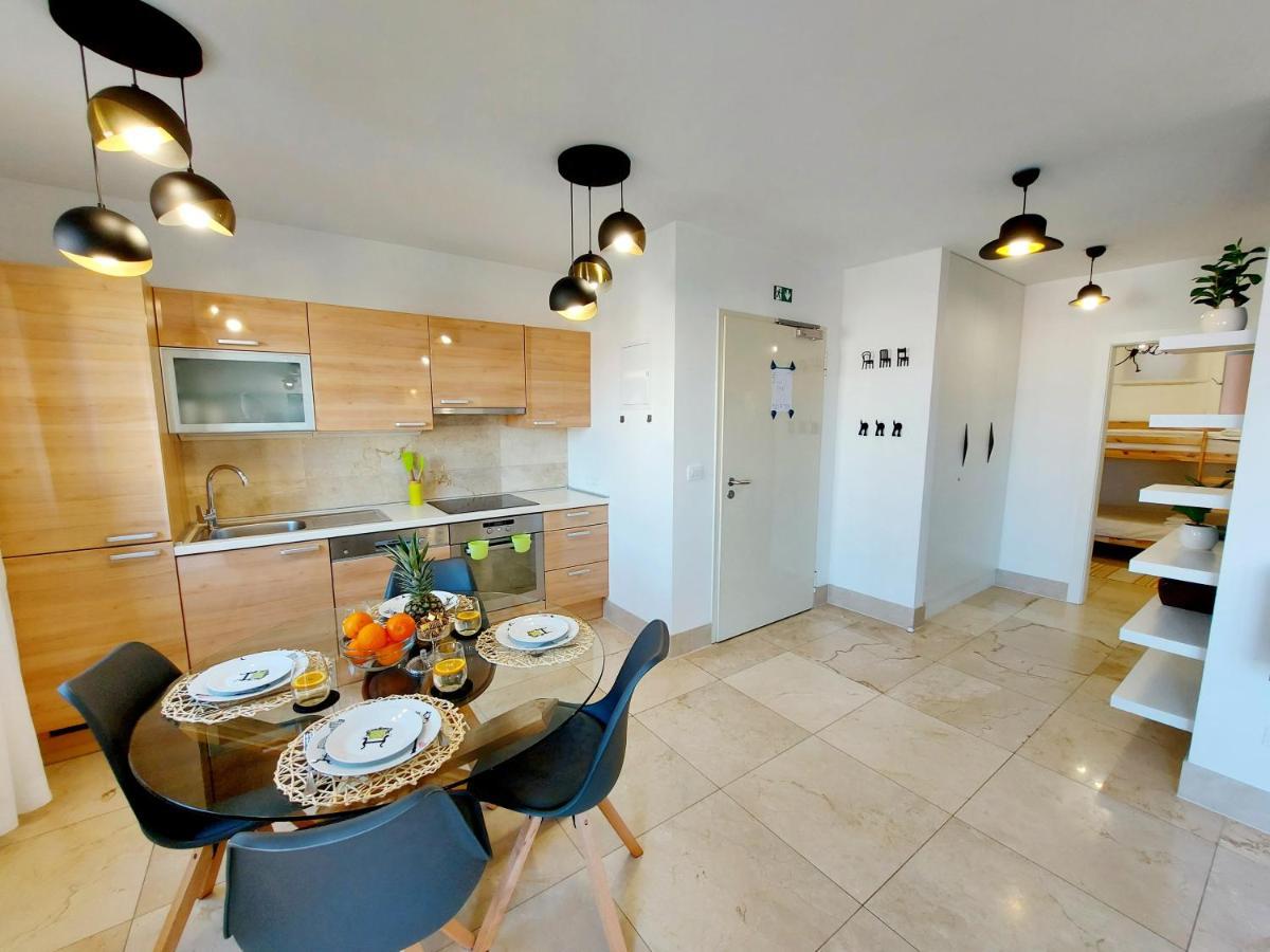 Apartment Livia Slatine Esterno foto