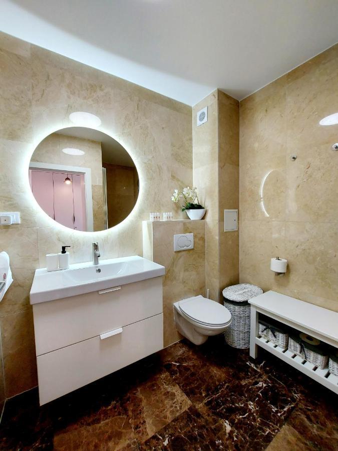 Apartment Livia Slatine Esterno foto