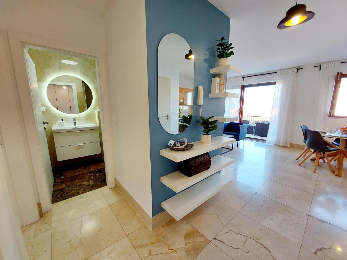 Apartment Livia Slatine Esterno foto