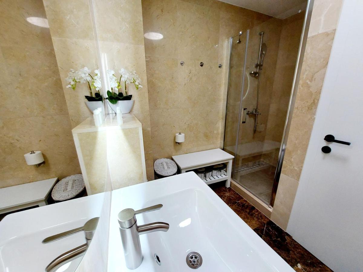 Apartment Livia Slatine Esterno foto